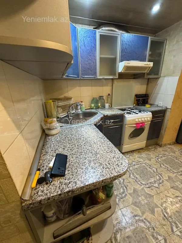 Satılır 2 otaqlı köhnə tikili 55 m²