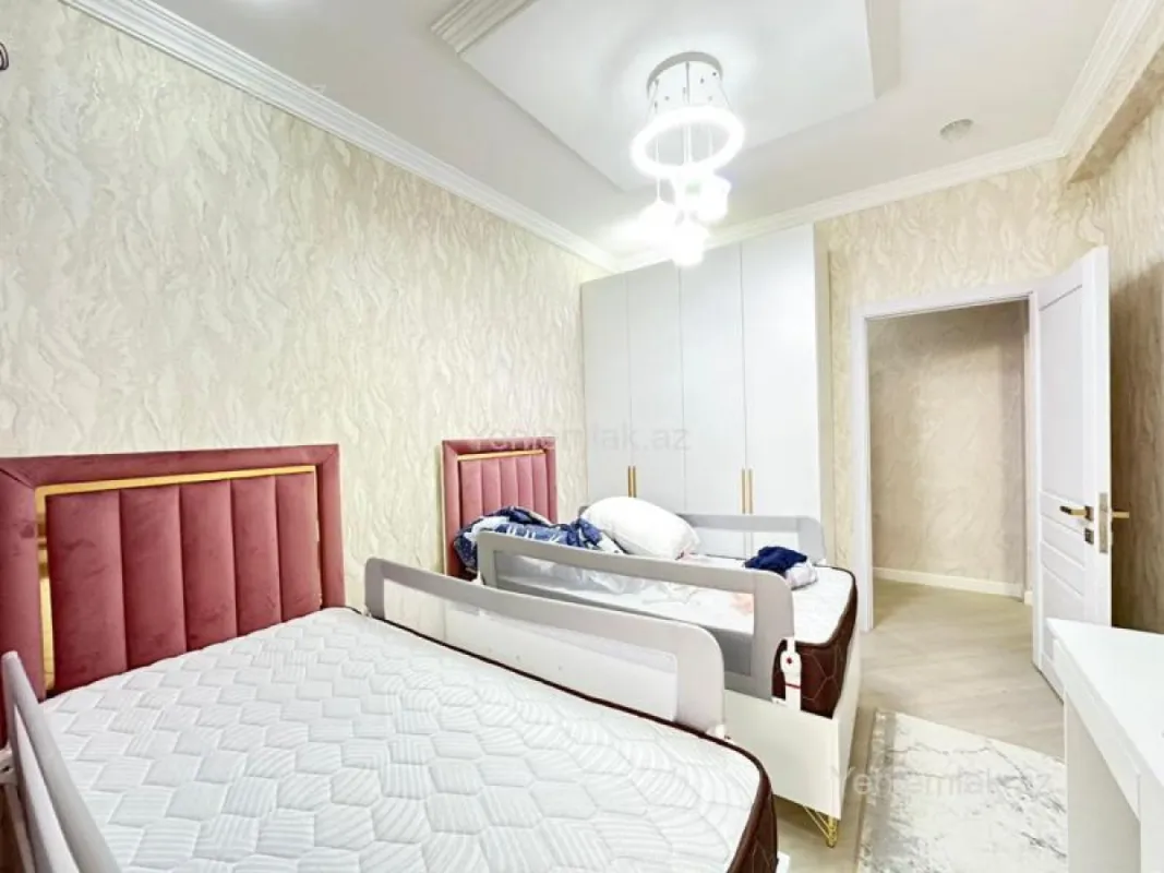 Satılır 3 otaqlı yeni tikili 127 m²