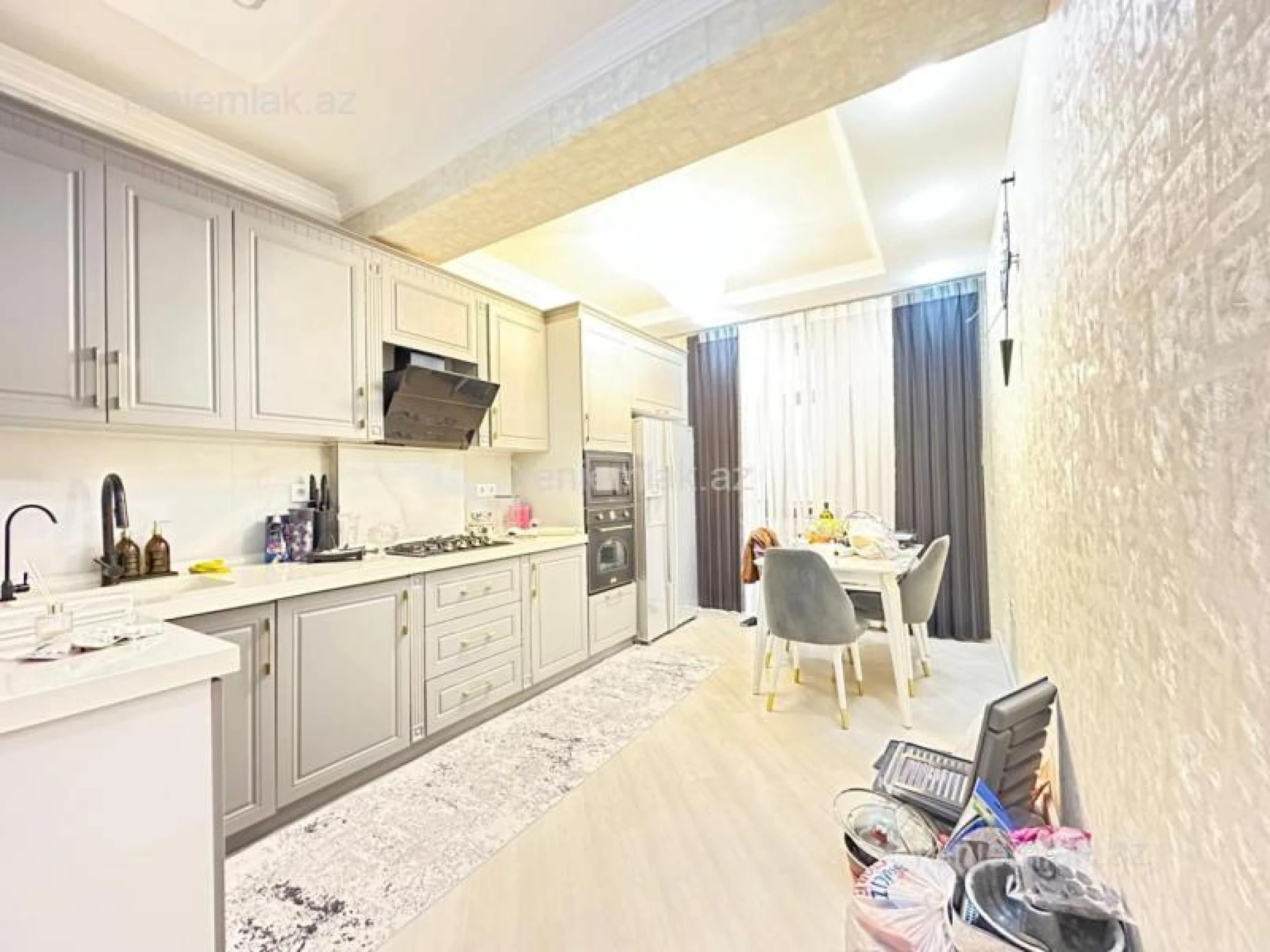 Satılır 3 otaqlı yeni tikili 127 m²