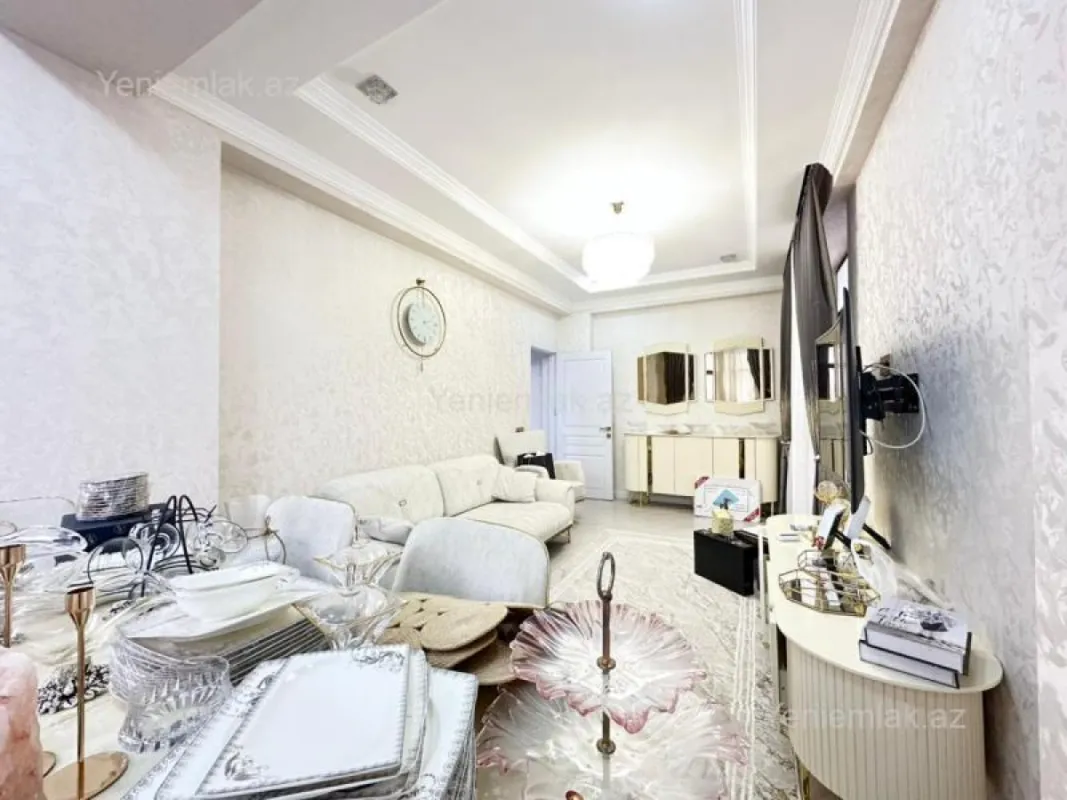Satılır 3 otaqlı yeni tikili 127 m²