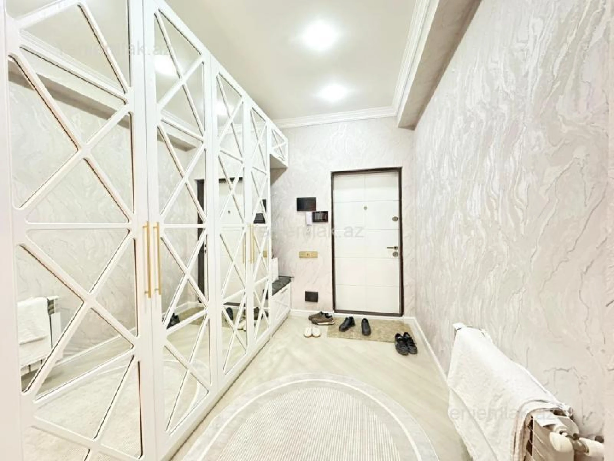 Satılır 3 otaqlı yeni tikili 127 m²