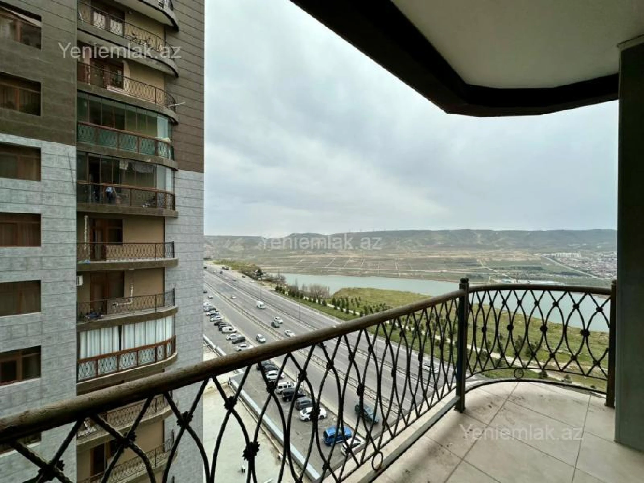 Satılır 3 otaqlı yeni tikili 127 m²