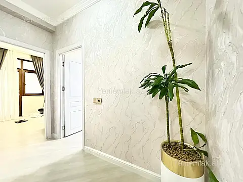 Satılır 3 otaqlı yeni tikili 127 m²