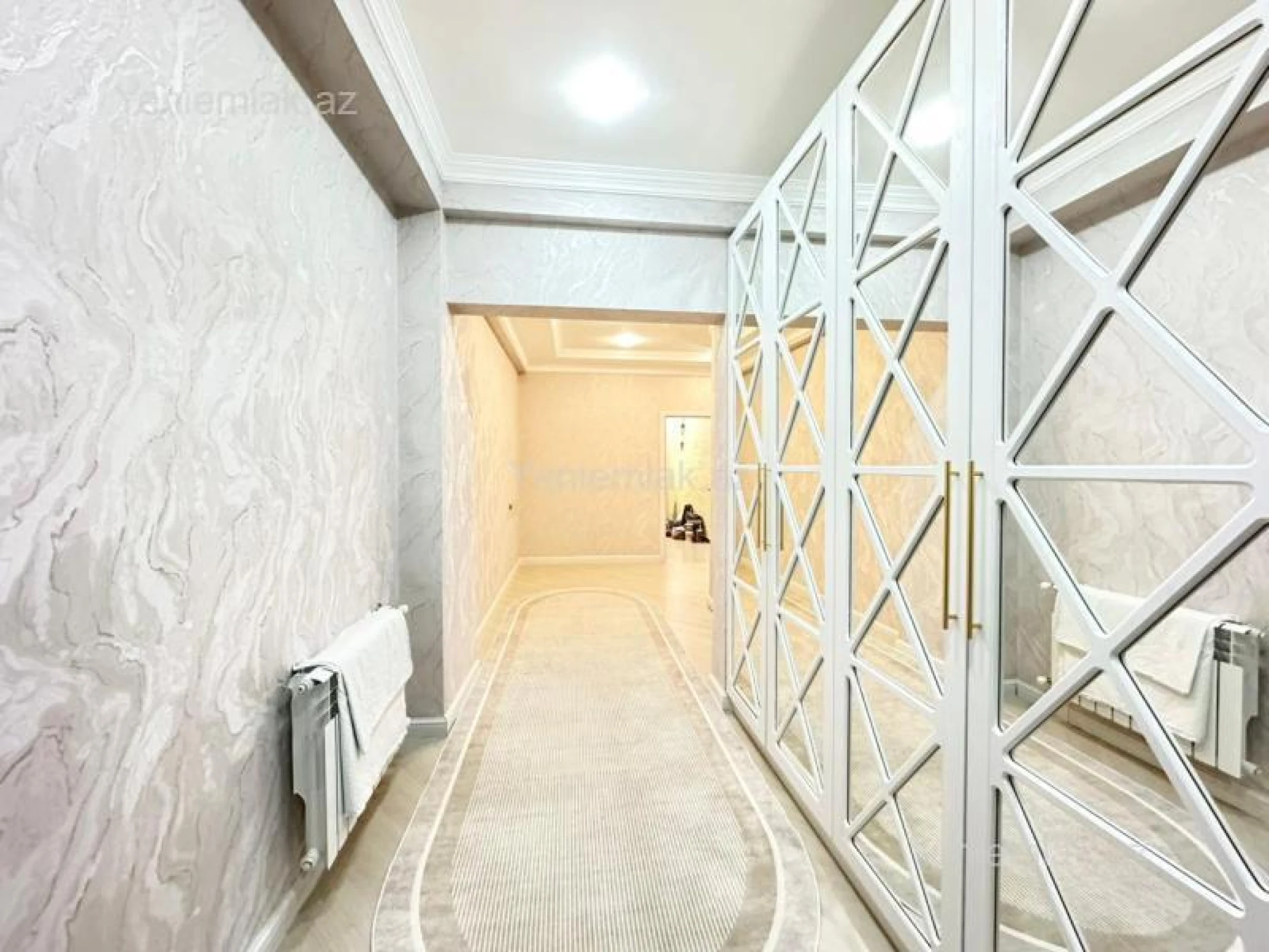 Satılır 3 otaqlı yeni tikili 127 m²