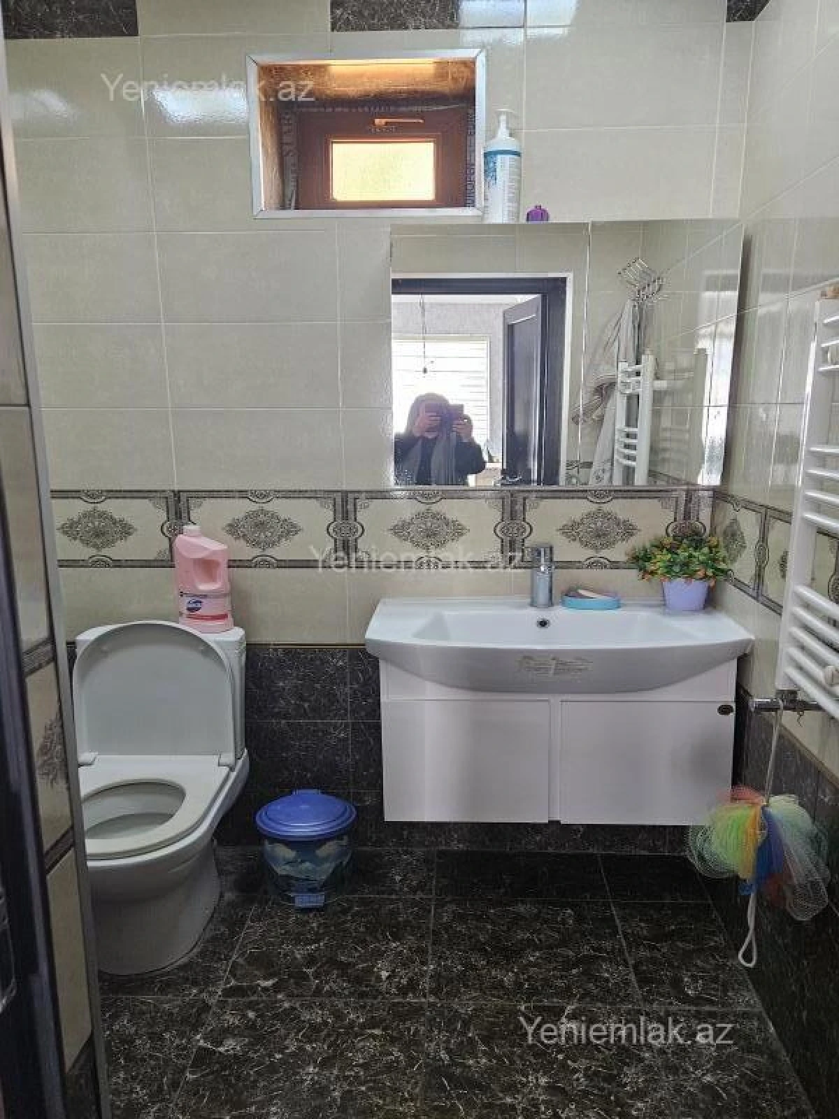 Satılır 5 otaqlı həyət evi 300 m²