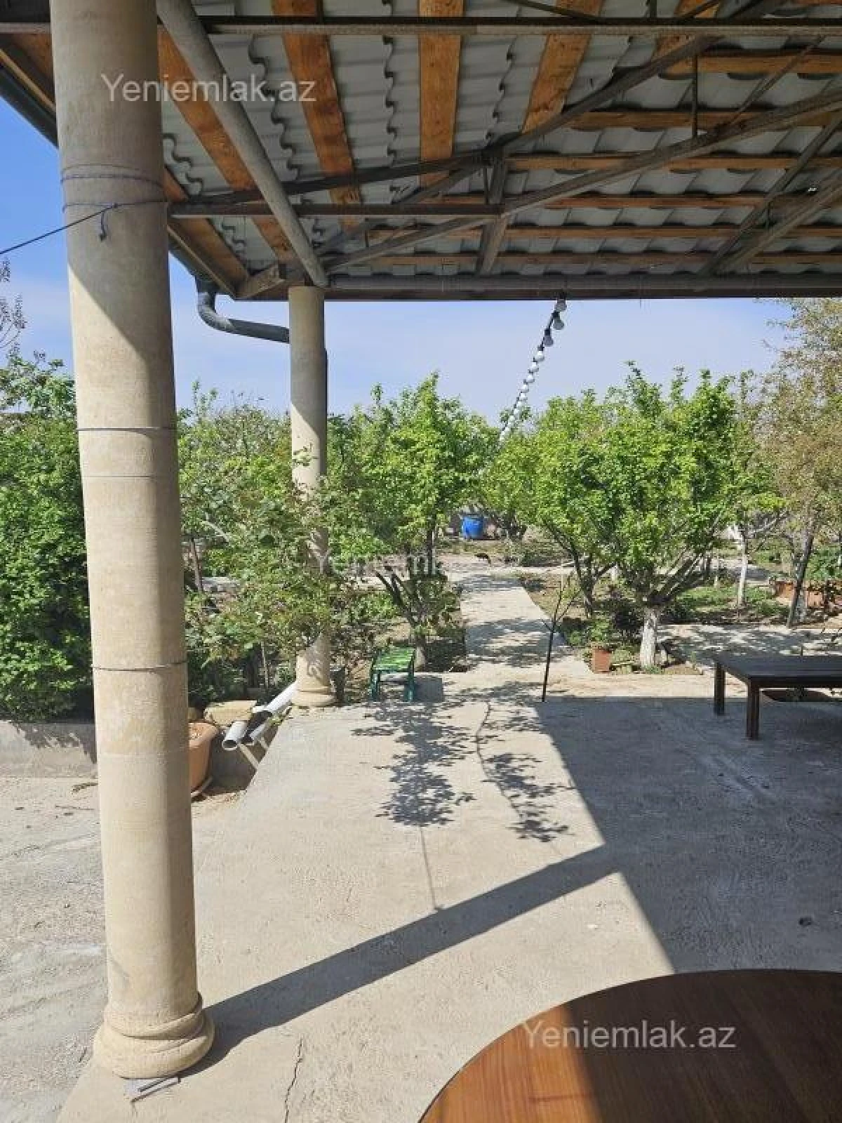 Satılır 5 otaqlı həyət evi 300 m²