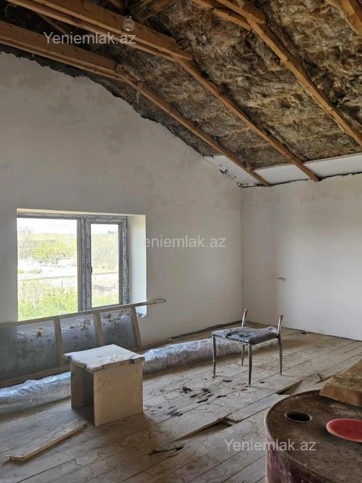 Satılır 5 otaqlı həyət evi 300 m²