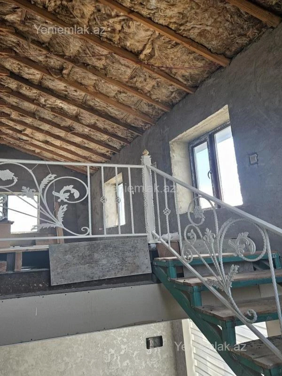 Satılır 5 otaqlı həyət evi 300 m²