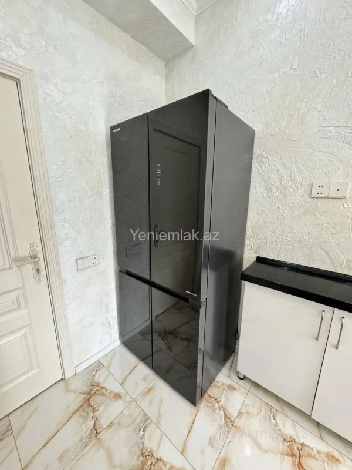 Satılır 2 otaqlı yeni tikili 83 m²