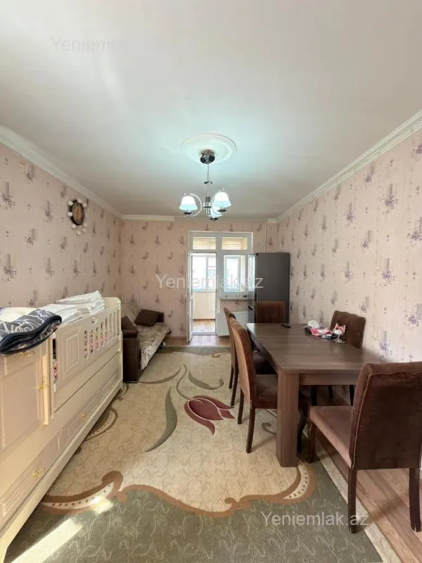 Satılır 2 otaqlı köhnə tikili 40 m²