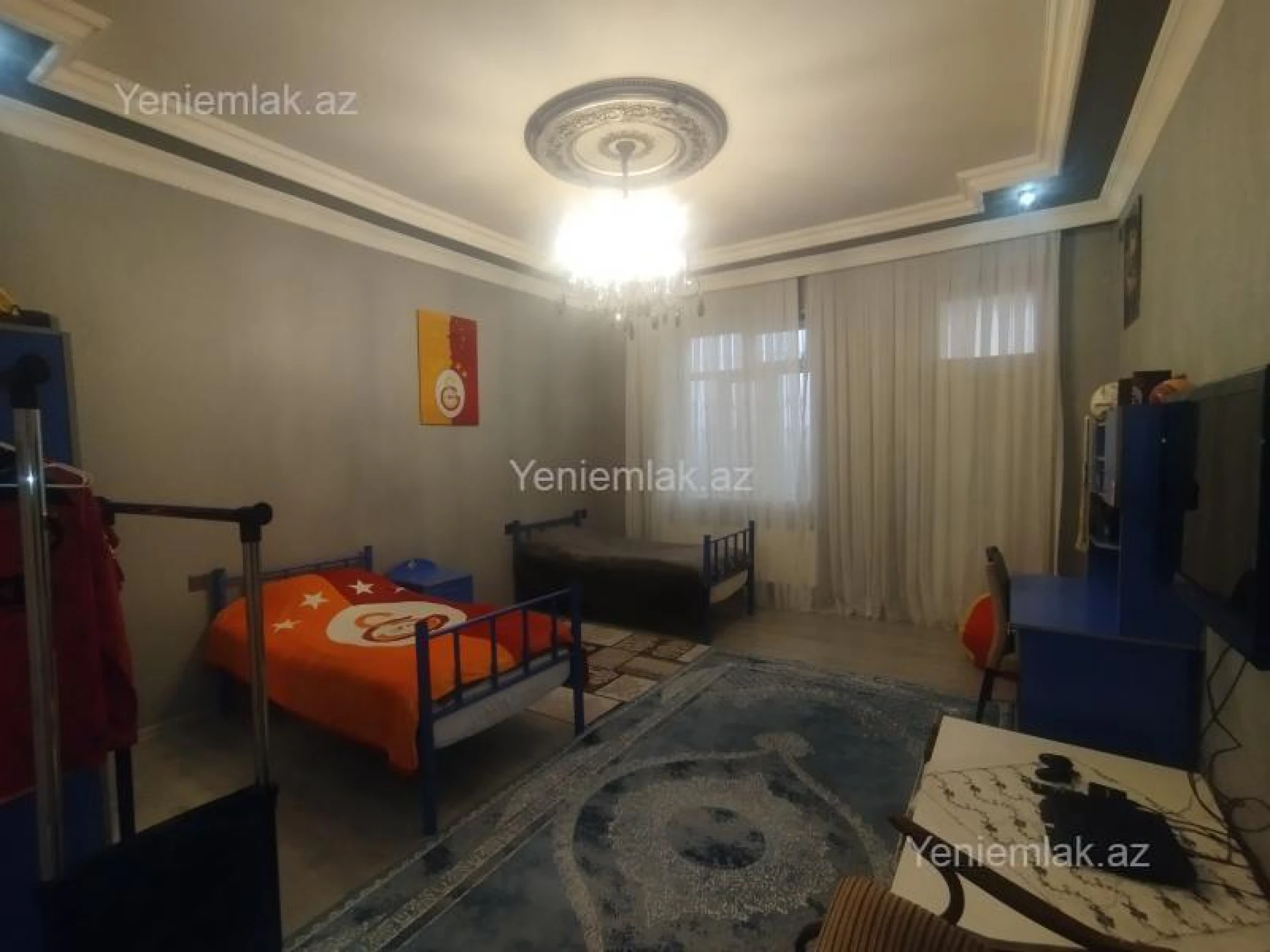 Satılır 7 otaqlı həyət evi 341 m²