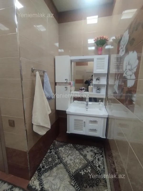 Satılır 7 otaqlı həyət evi 341 m²