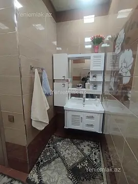 Satılır 7 otaqlı həyət evi 341 m²