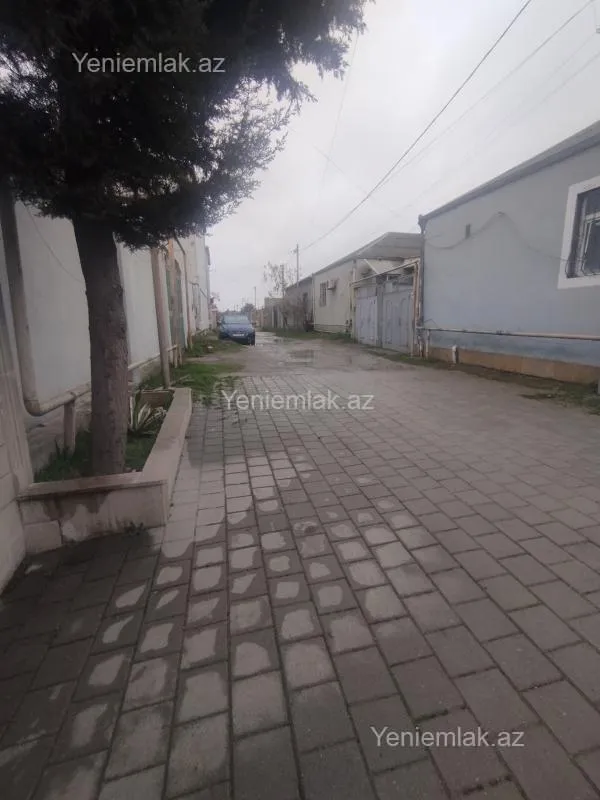 Satılır 7 otaqlı həyət evi 341 m²