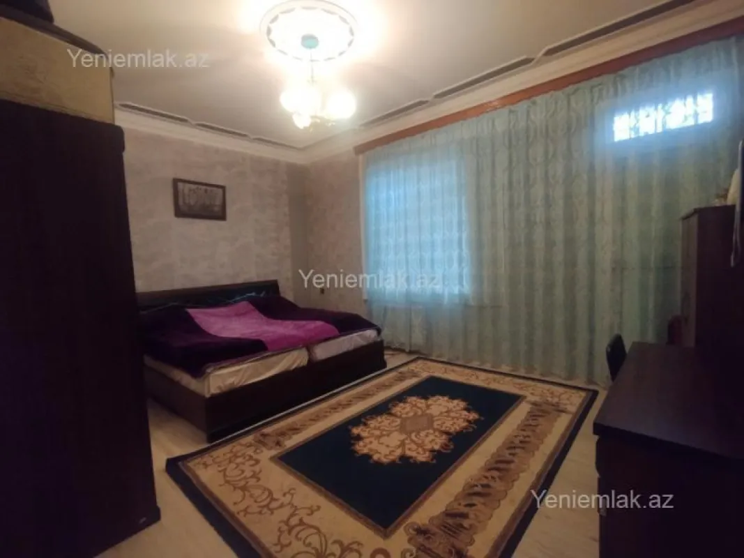 Satılır 7 otaqlı həyət evi 341 m²