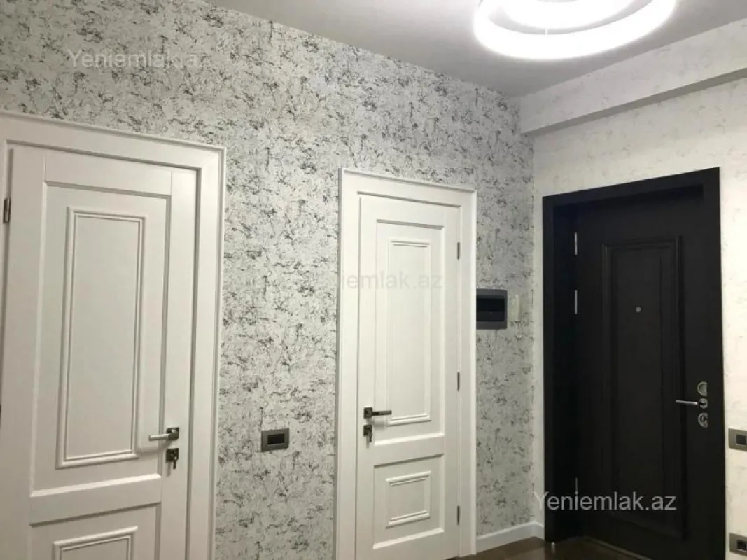 Satılır 3 otaqlı yeni tikili 105 m²