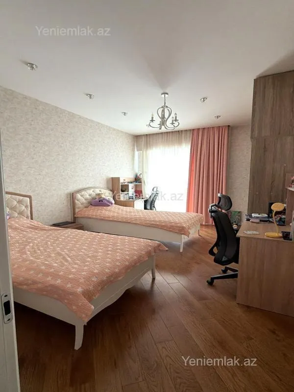 Satılır 3 otaqlı yeni tikili 105 m²