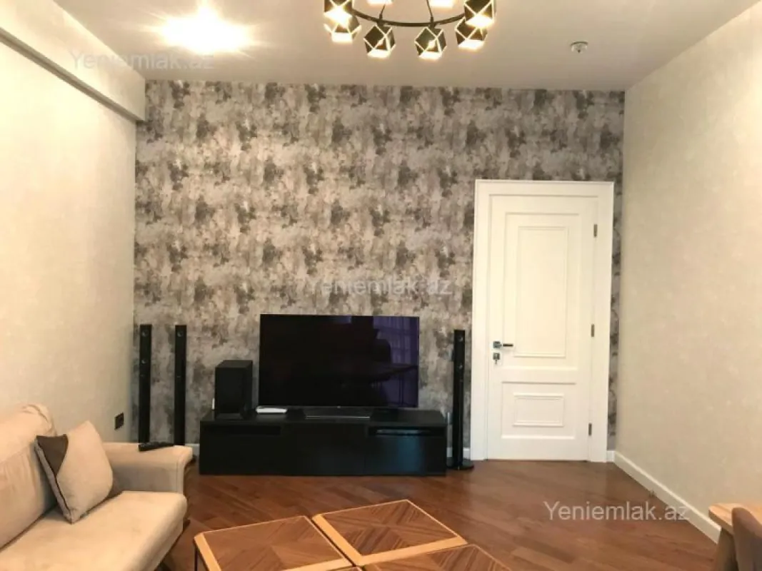 Satılır 3 otaqlı yeni tikili 105 m²
