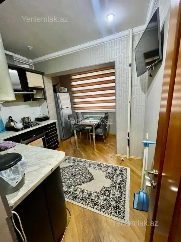Satılır 3 otaqlı köhnə tikili 90 m²