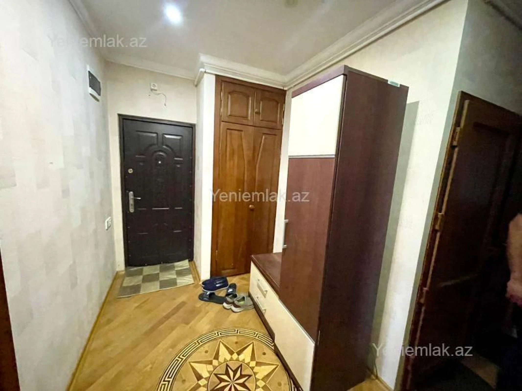 Satılır 3 otaqlı köhnə tikili 90 m²