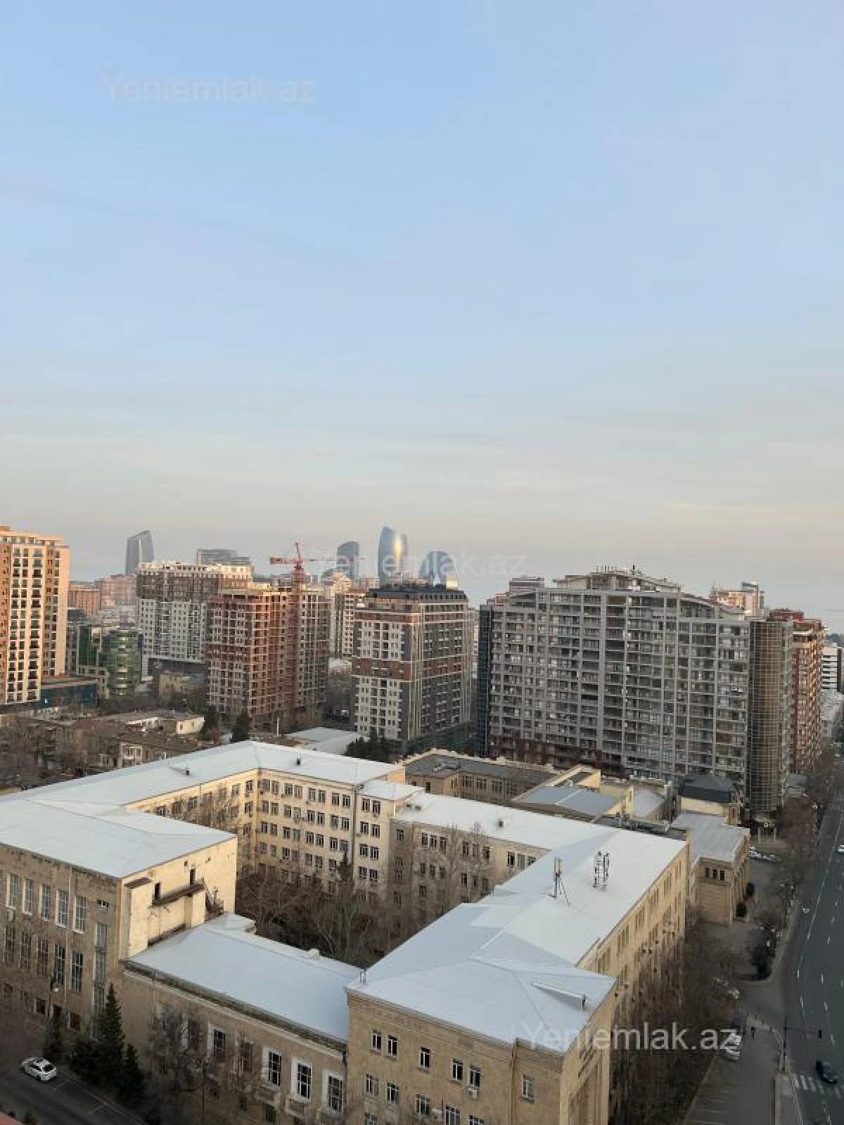 Satılır 4 otaqlı yeni tikili 220 m²