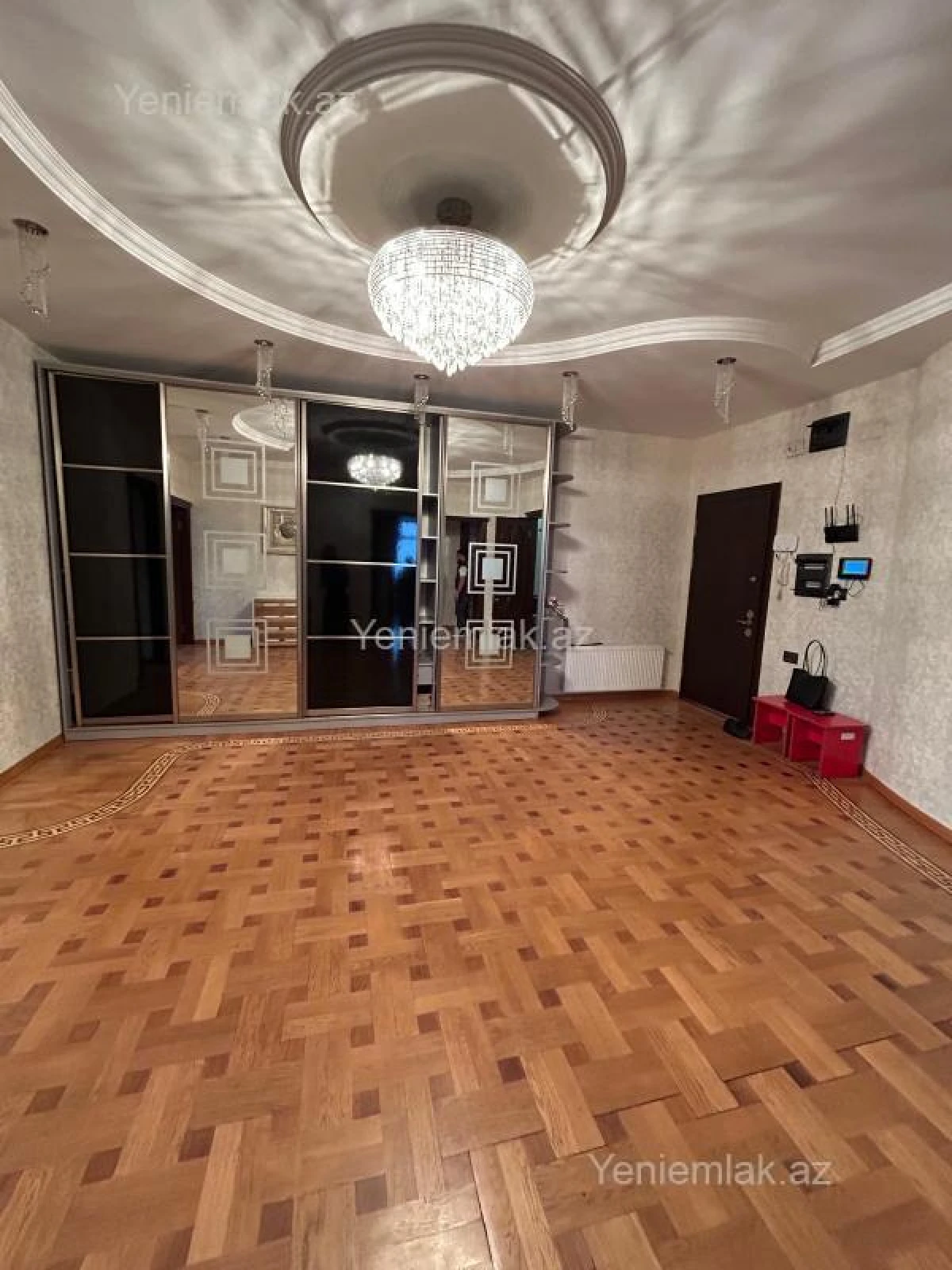 Satılır 4 otaqlı yeni tikili 220 m²