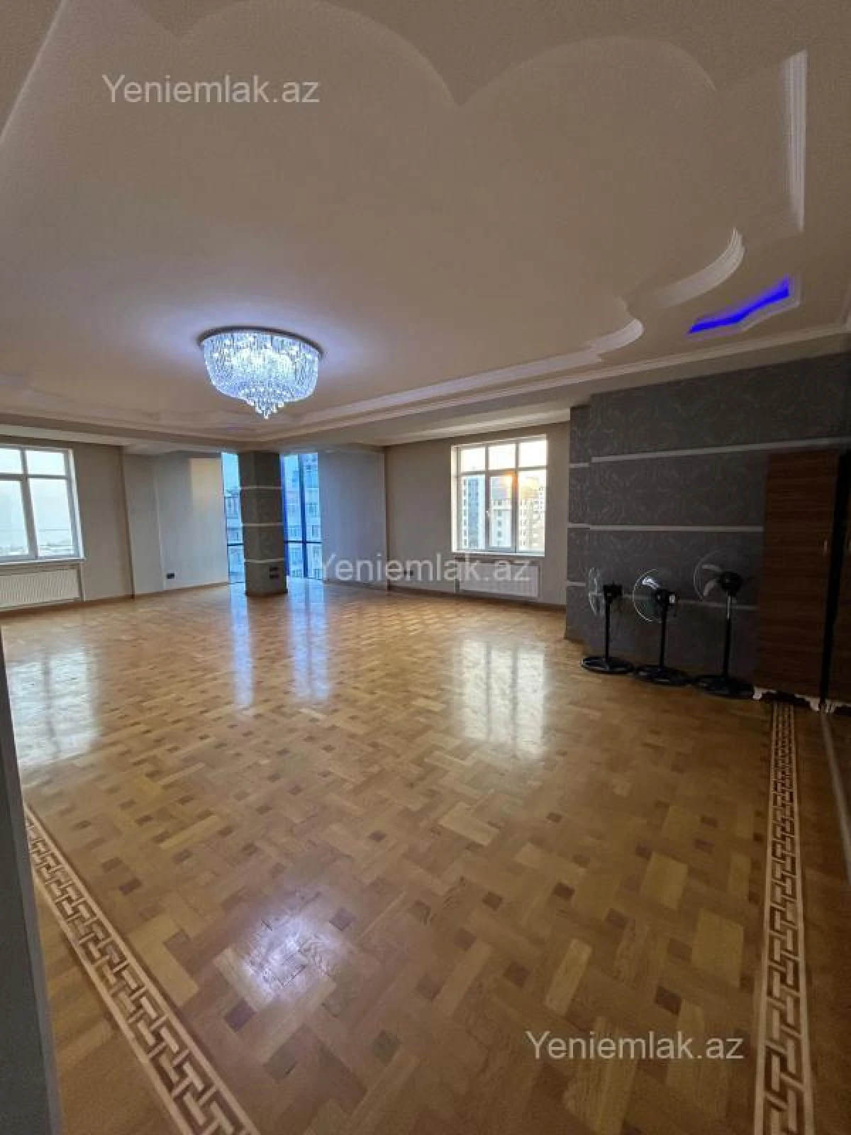 Satılır 4 otaqlı yeni tikili 220 m²