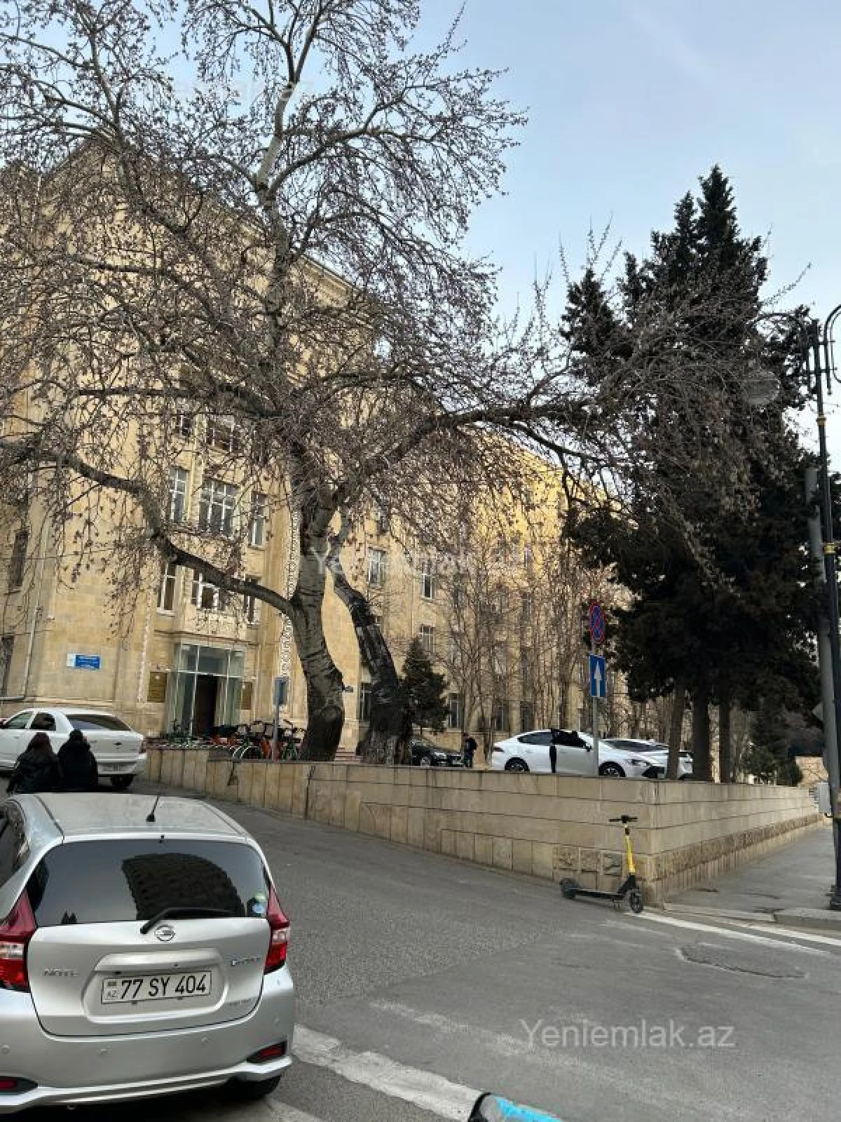 Satılır 4 otaqlı yeni tikili 220 m²