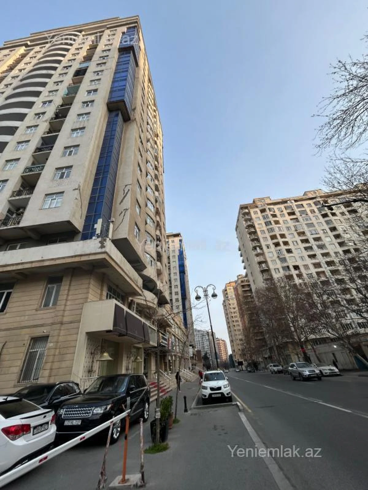 Satılır 4 otaqlı yeni tikili 220 m²