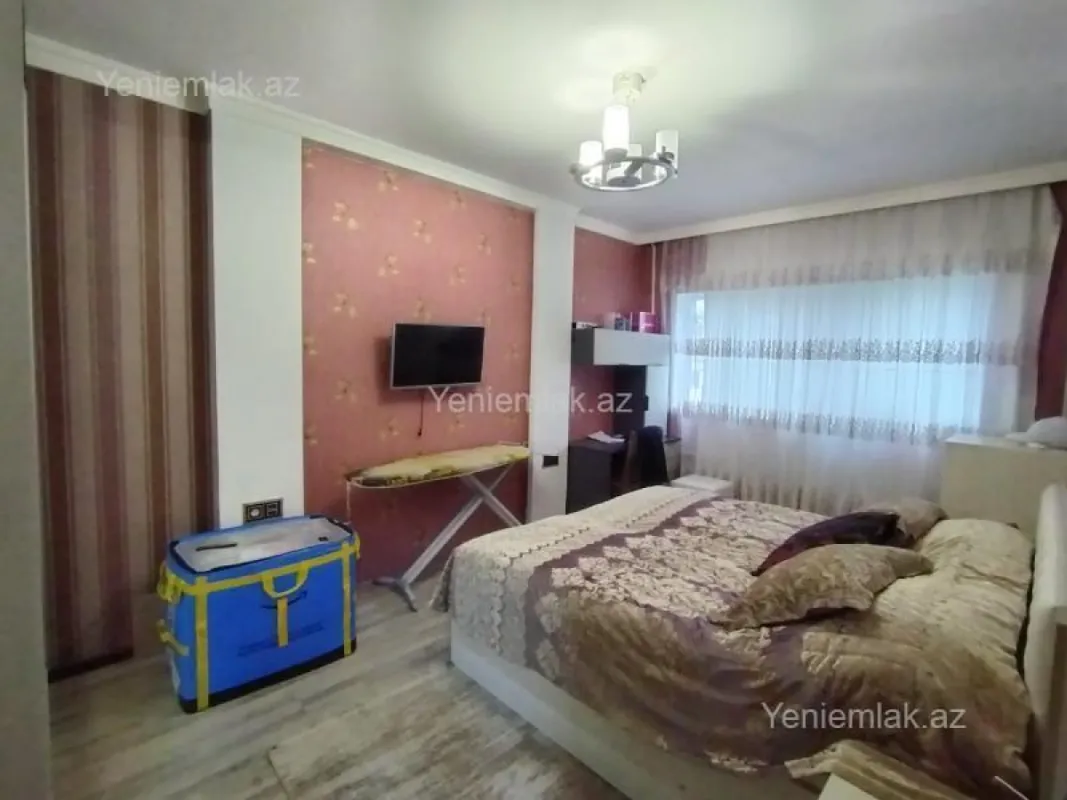 Satılır 3 otaqlı köhnə tikili 75 m²