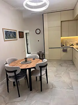 Satılır 2 otaqlı yeni tikili 90 m²