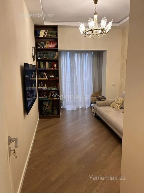 Satılır 2 otaqlı yeni tikili 90 m²