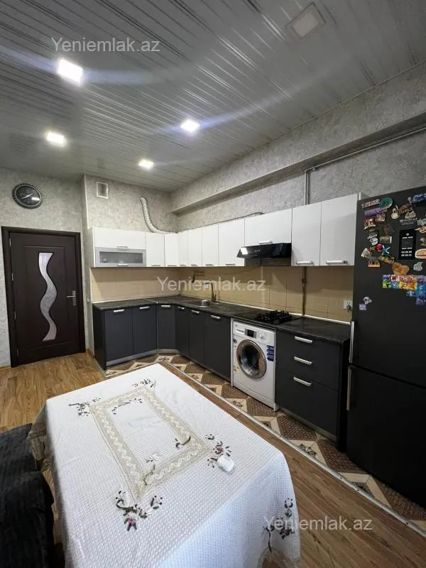 Satılır 3 otaqlı yeni tikili 90 m²