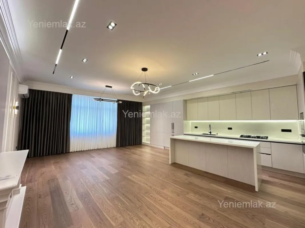 Satılır 4 otaqlı yeni tikili 190 m²