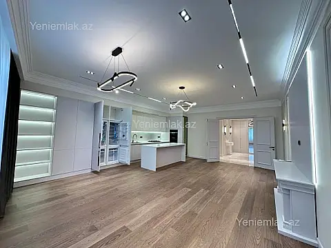 Satılır 4 otaqlı yeni tikili 190 m²