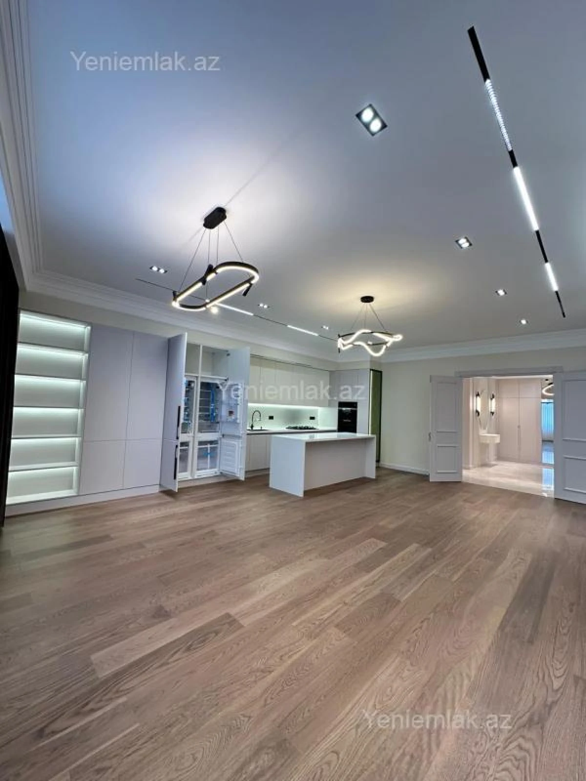 Satılır 4 otaqlı yeni tikili 190 m²