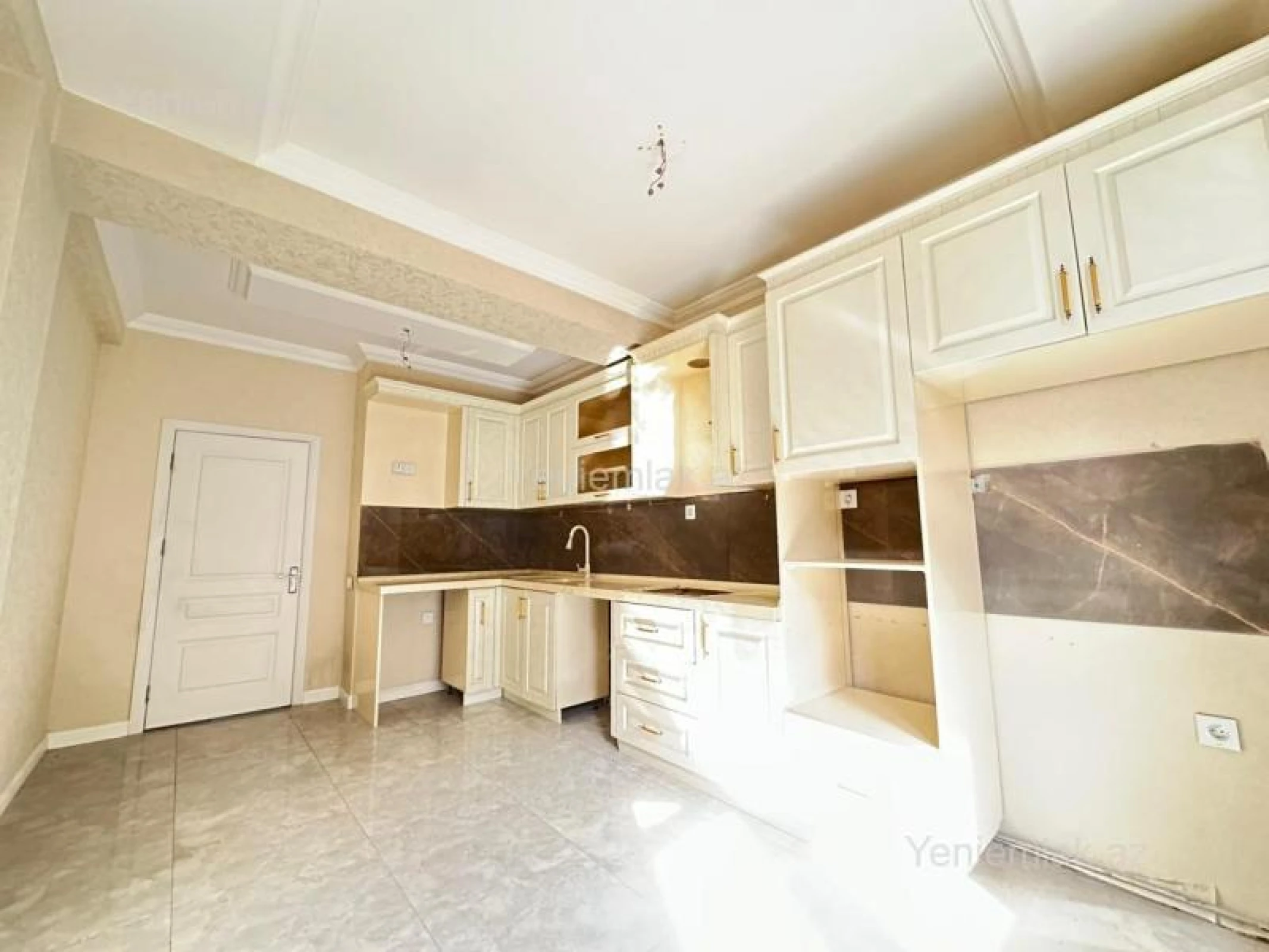 Satılır 3 otaqlı yeni tikili 129.81 m²