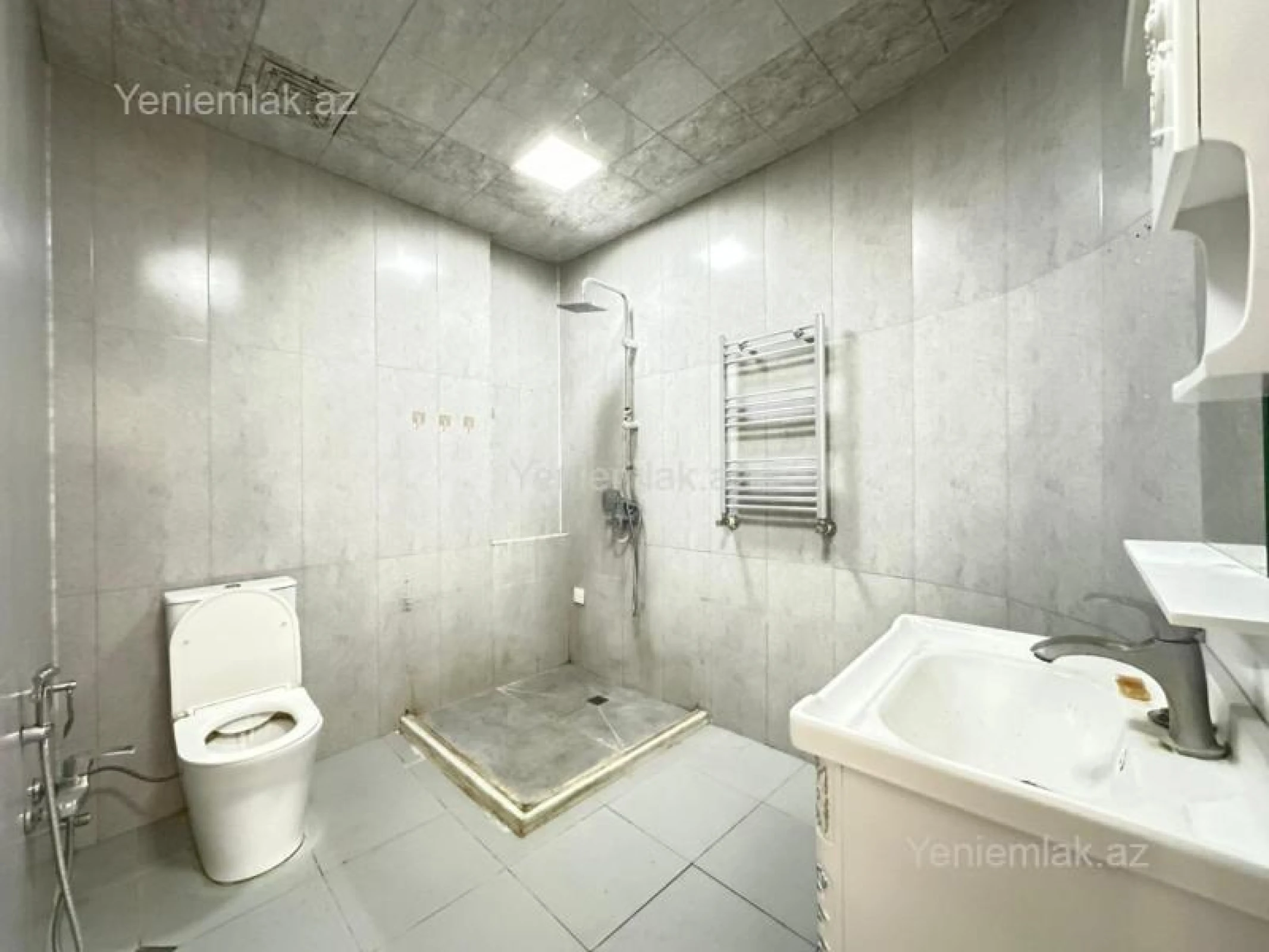 Satılır 3 otaqlı yeni tikili 129.81 m²