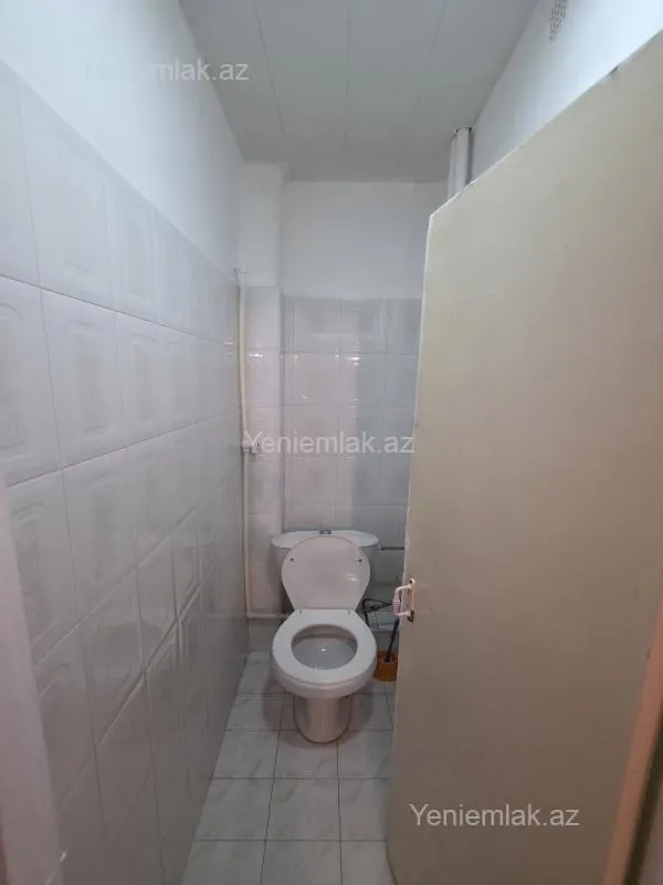 Satılır 2 otaqlı köhnə tikili 64 m²