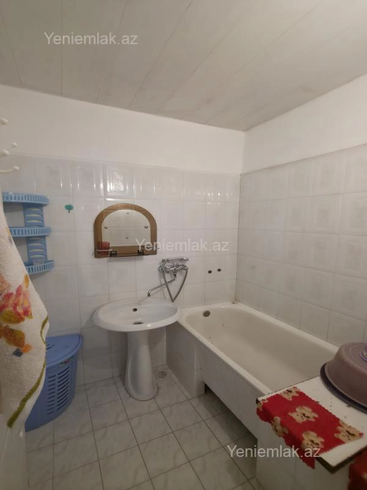 Satılır 2 otaqlı köhnə tikili 64 m²