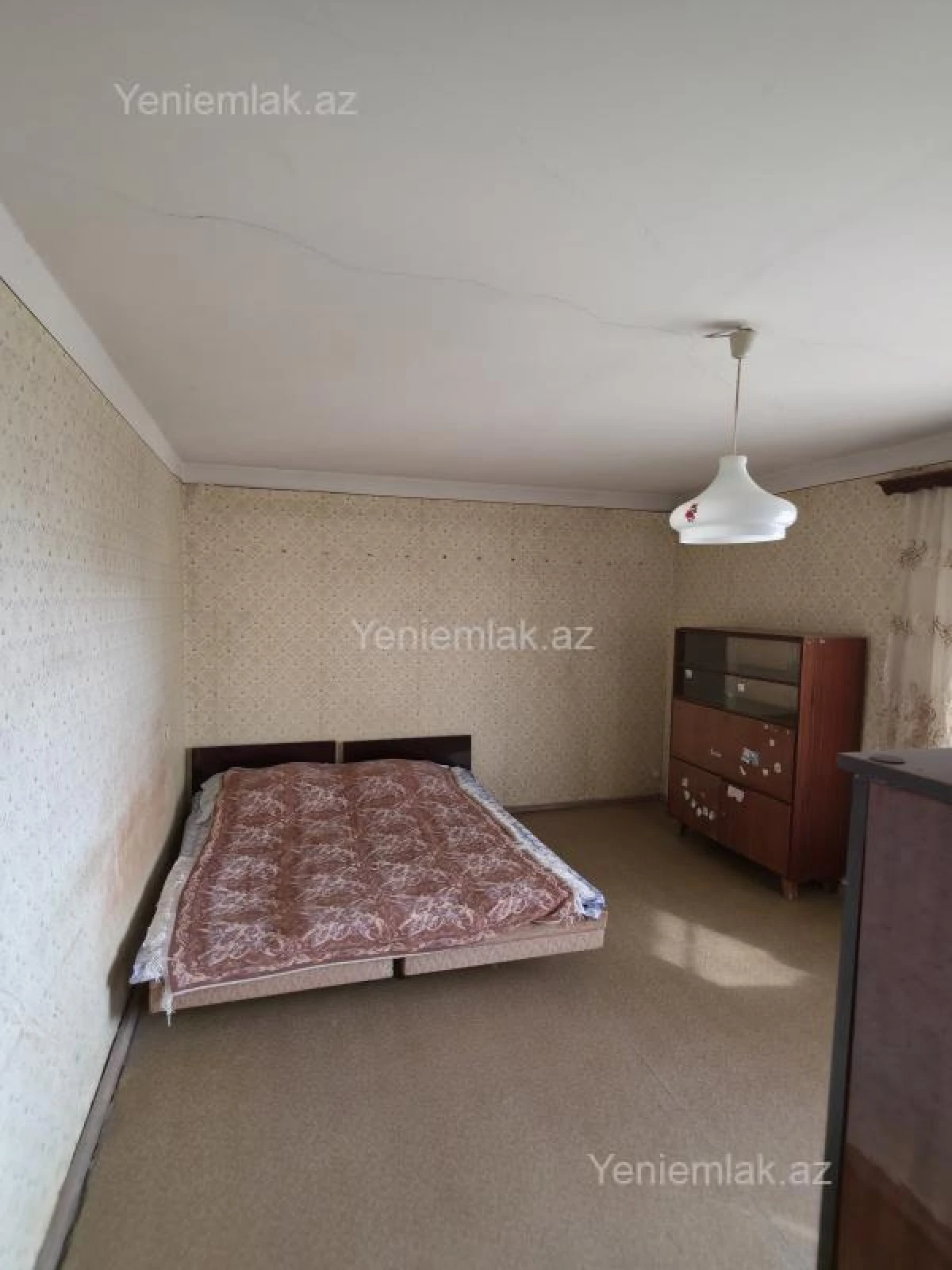 Satılır 2 otaqlı köhnə tikili 64 m²