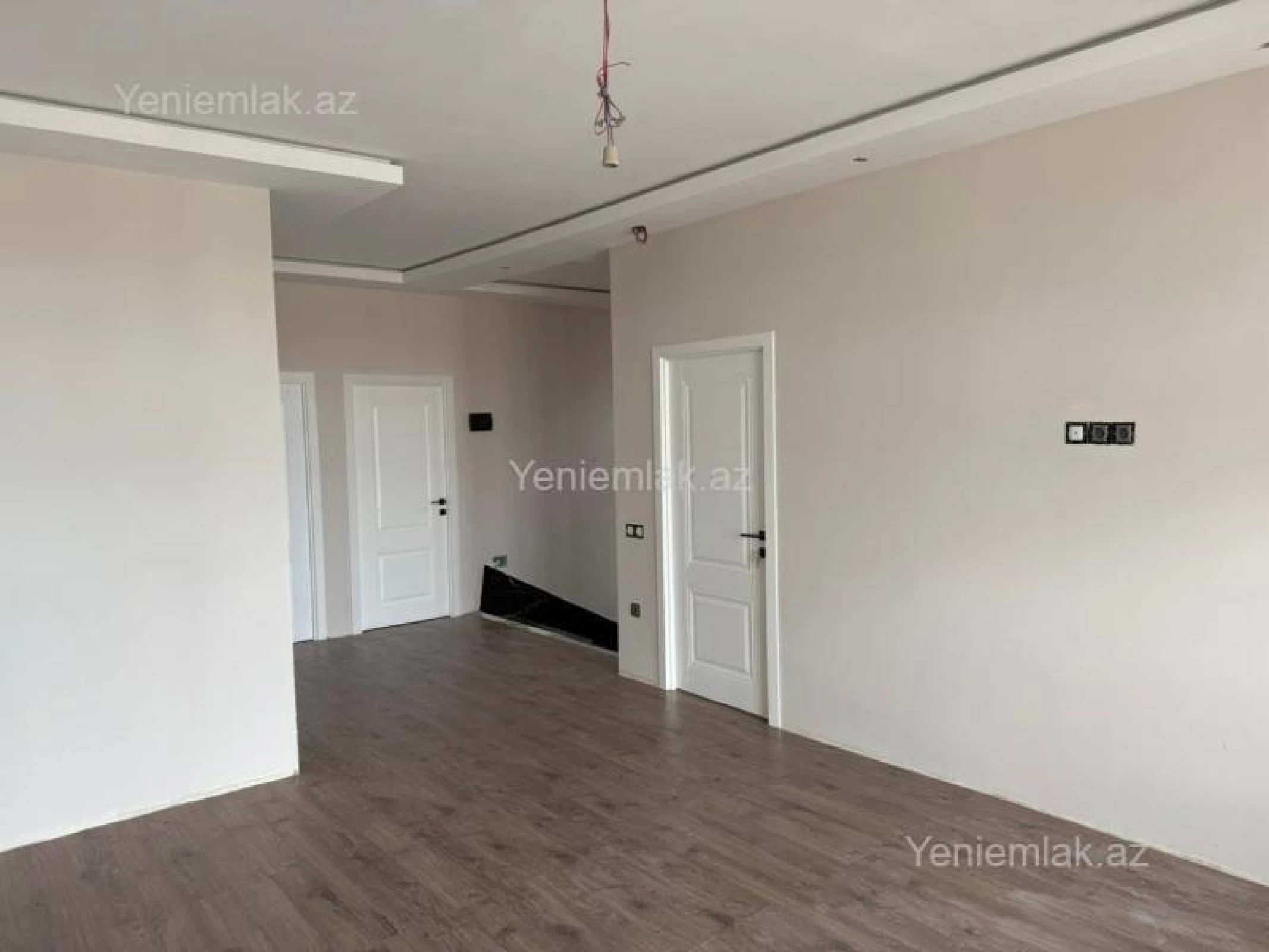 Satılır 6 otaqlı həyət evi 240 m²