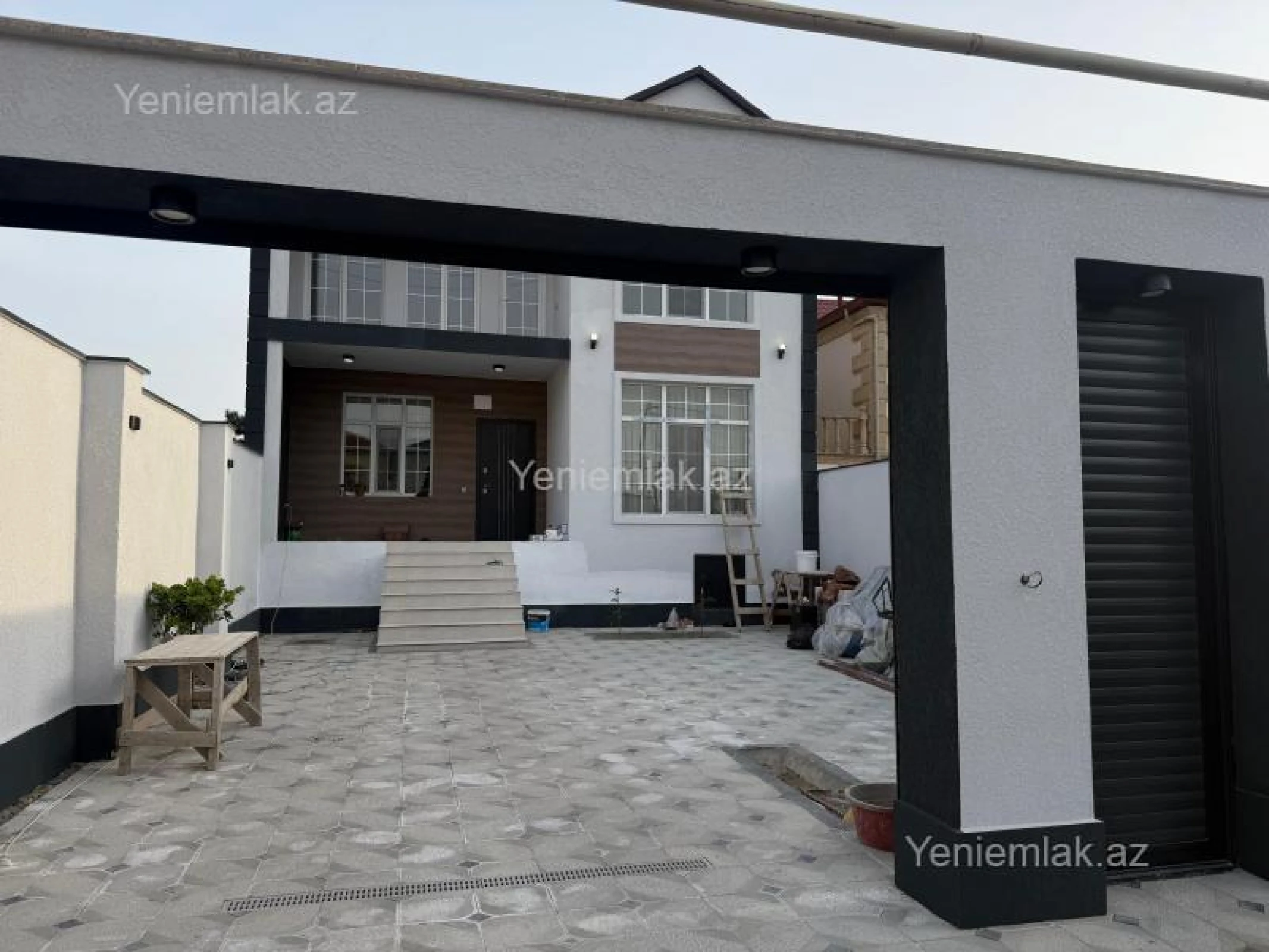 Satılır 6 otaqlı həyət evi 240 m²