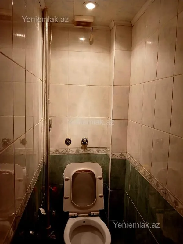 Satılır 3 otaqlı köhnə tikili 70 m²