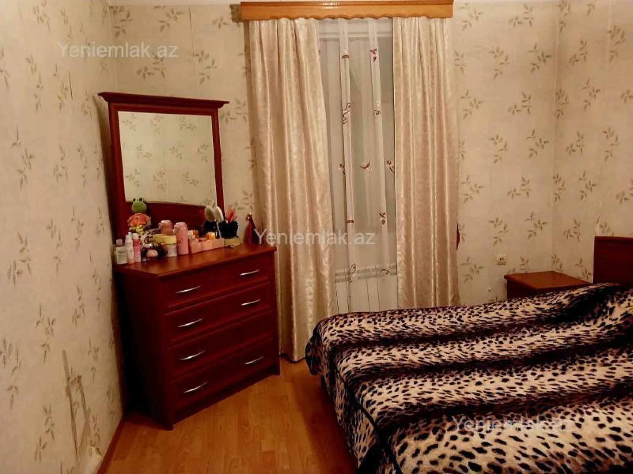 Satılır 3 otaqlı köhnə tikili 70 m²