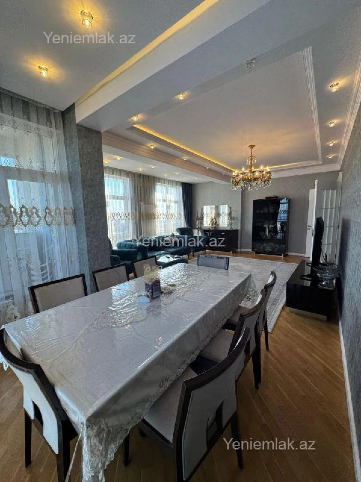 Satılır 3 otaqlı yeni tikili 130 m²