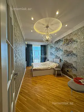 Satılır 3 otaqlı yeni tikili 130 m²