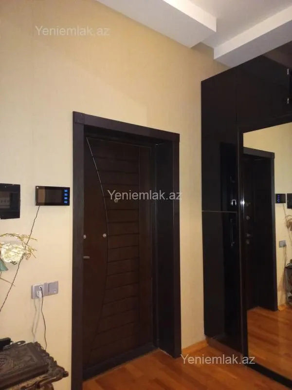 Satılır 2 otaqlı yeni tikili 70 m²