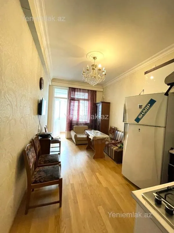 Satılır 2 otaqlı yeni tikili 60 m²