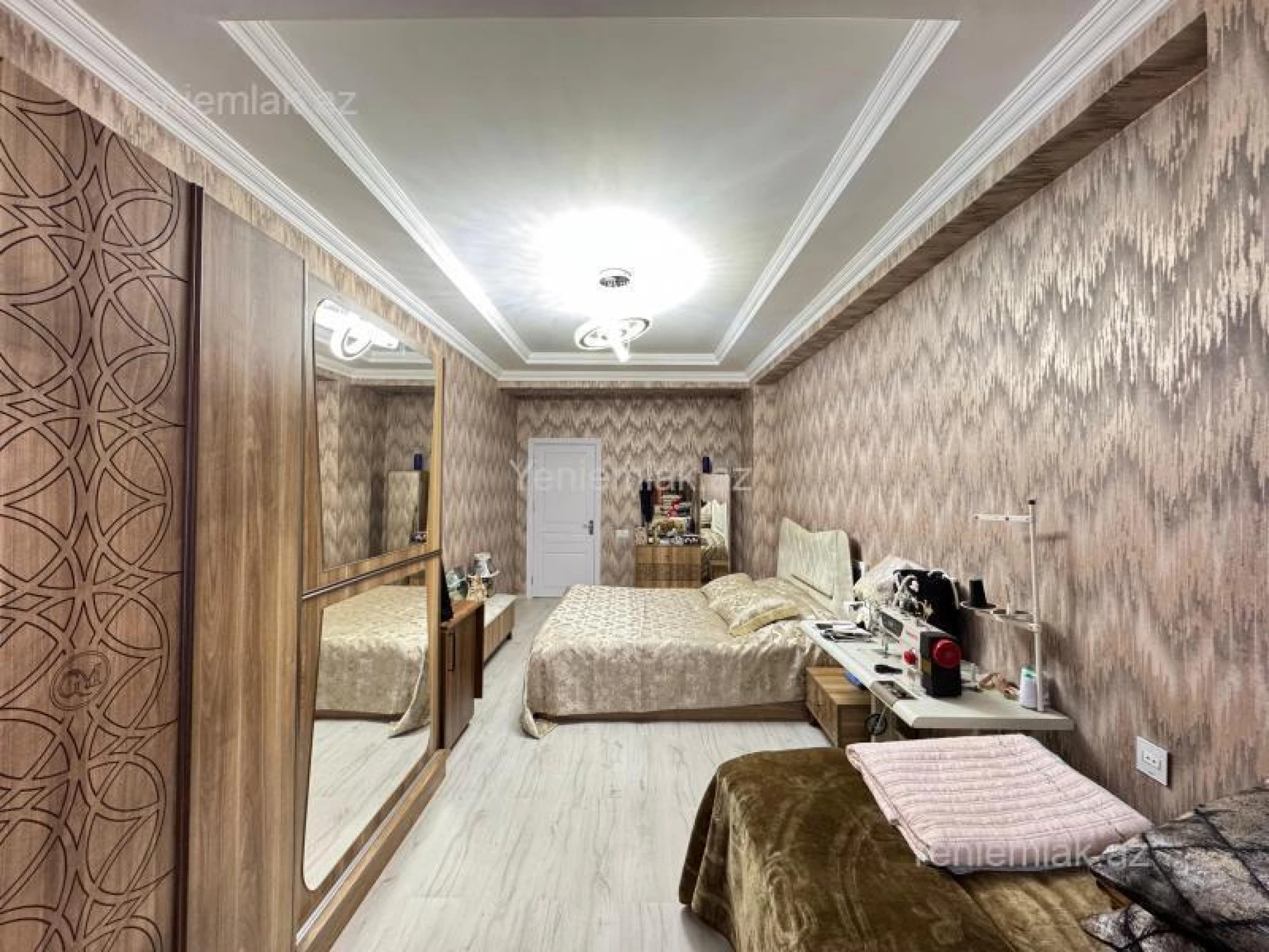 Satılır 2 otaqlı yeni tikili 72 m²